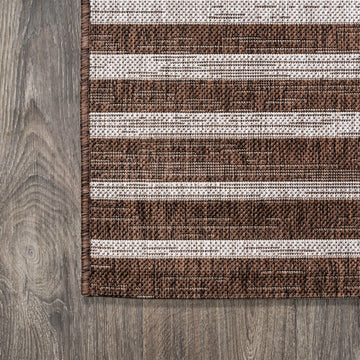 Sukie Modern Offset Stripe Indoor/outdoor Area Rug